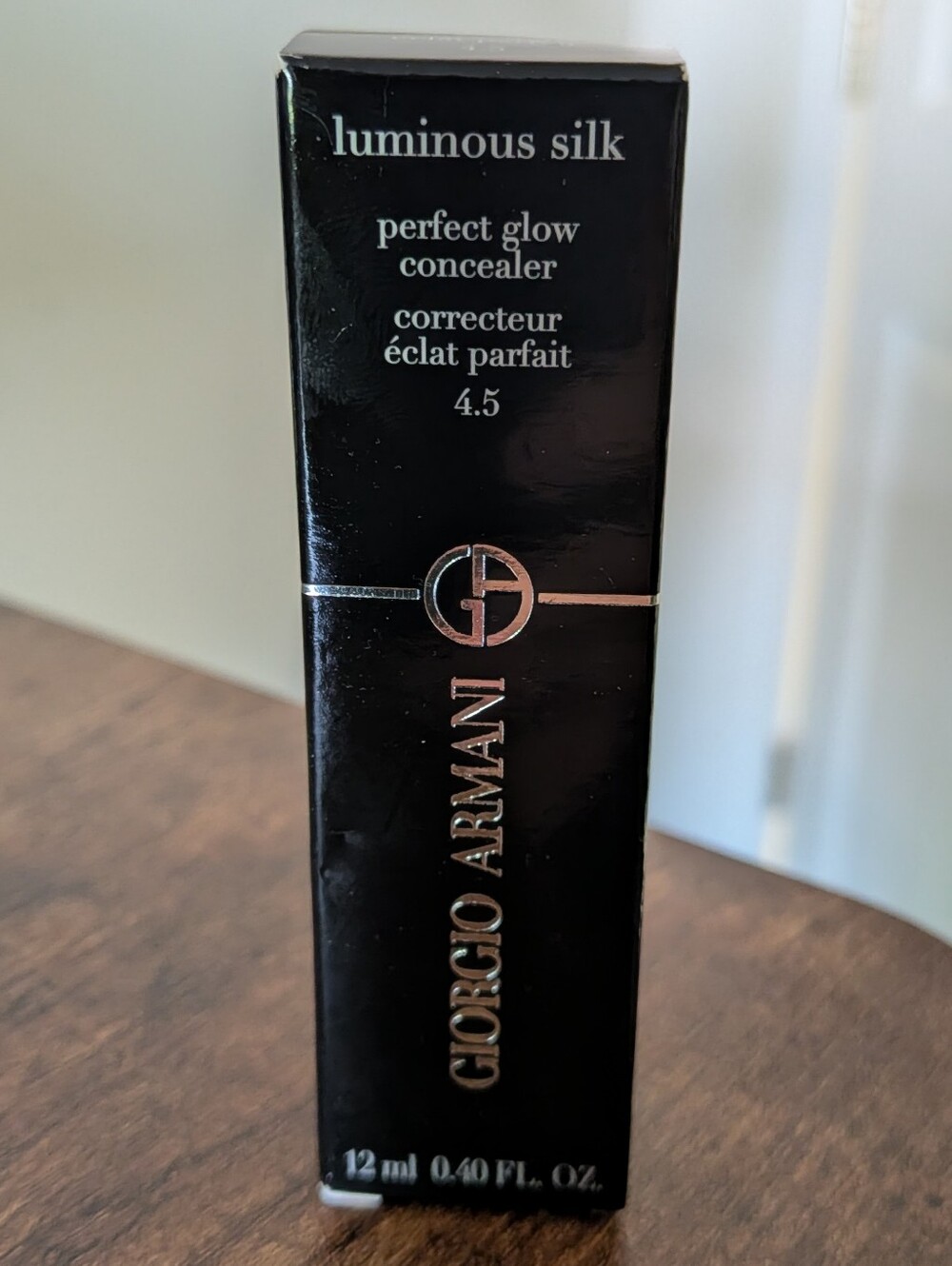 Giorgio Armani Luminous Silk Concealer Shade 4.5